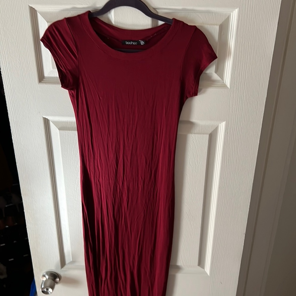 Burgundy midi dress. Size 6.